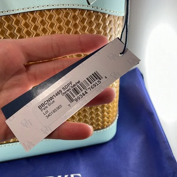 New!! Dooney And Bourke Domed Satchel